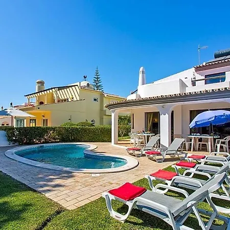 Sleeps 8 With Pool Air Con And Wifi Villa