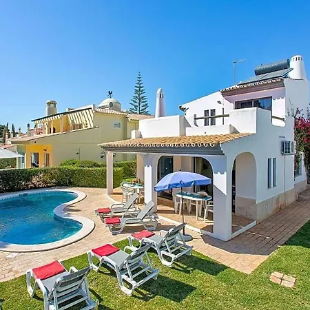 Sleeps 8 With Pool Air Con And Wifi فيلة فيلامورا